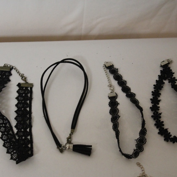 SET OF 14 CHOKERS - Picture 2 of 5